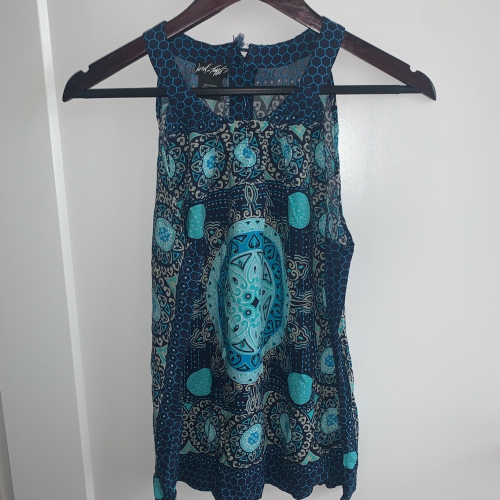 blue blouse